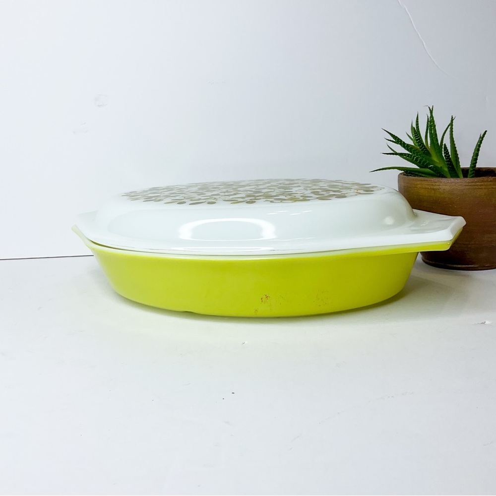 VINTAGE Pyrex Avocado Green Olive Pattern Casserole Dish With Lid MCM Retro - Picture 10 of 10